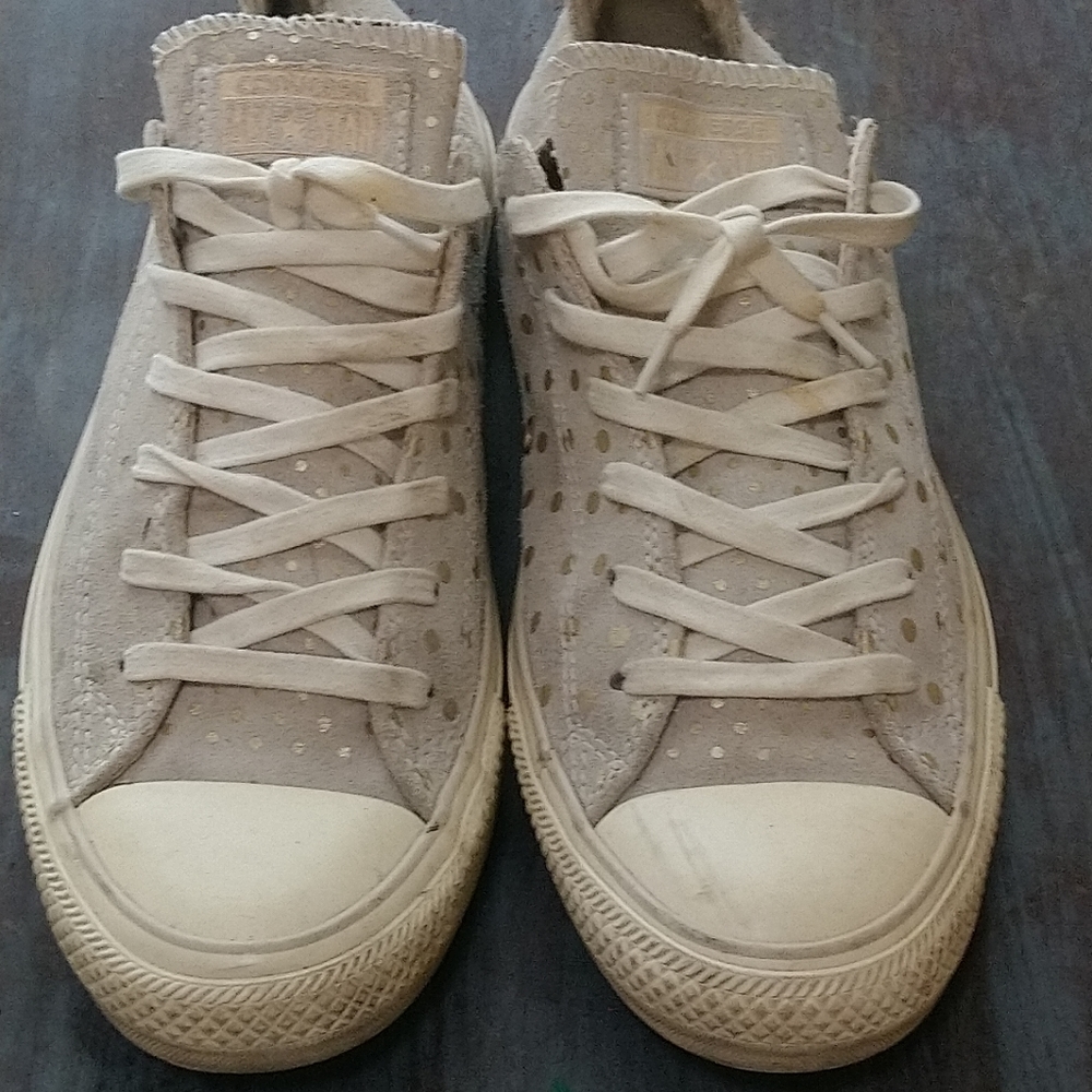 GUC Off White Gold Dots Converse Size 8M
